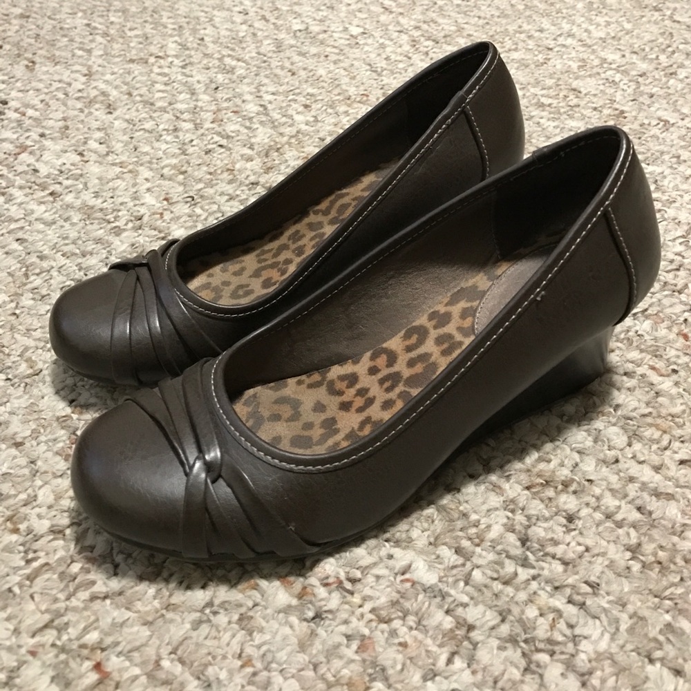 Mudd Wedge Heels