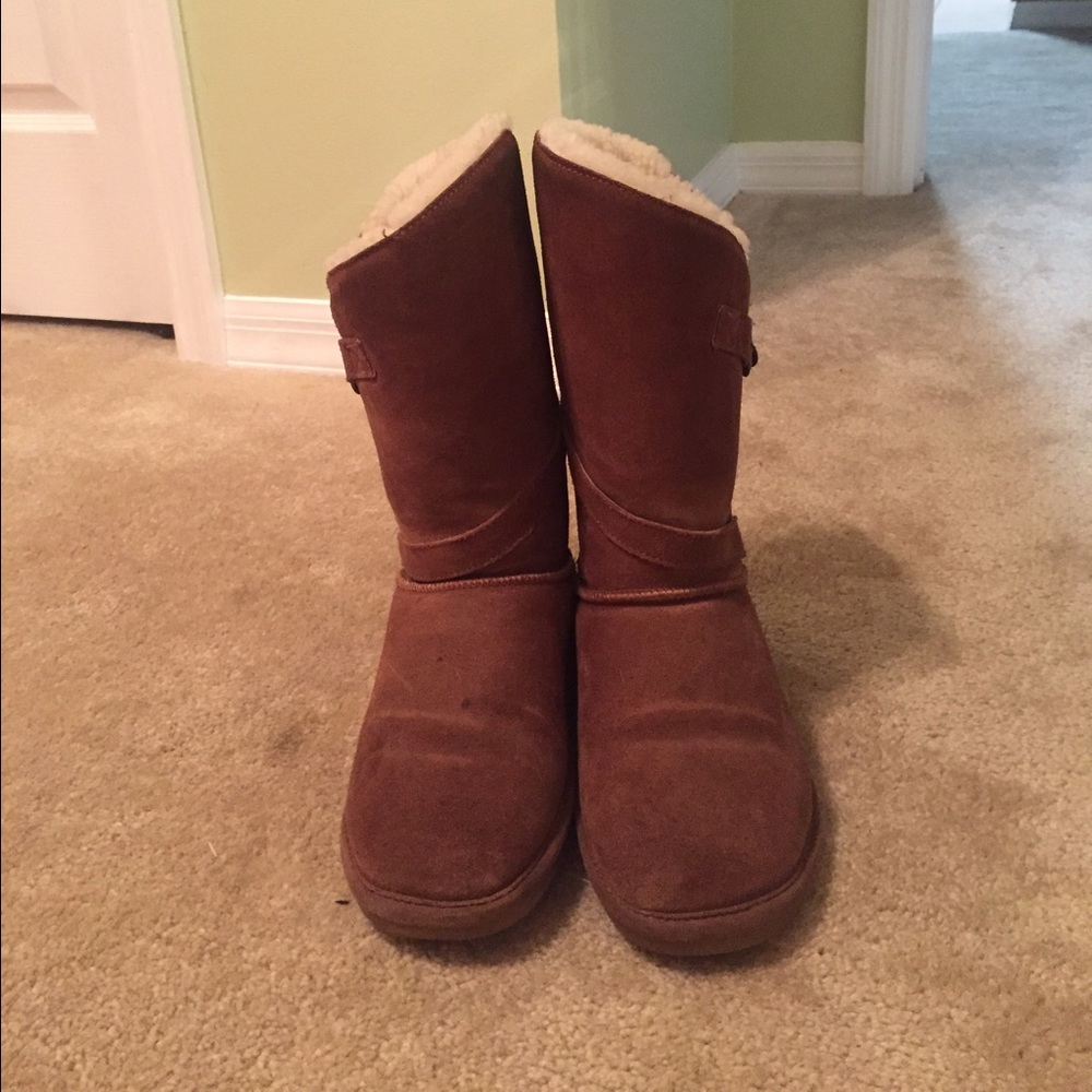 Size 8 bear paw ugg boots