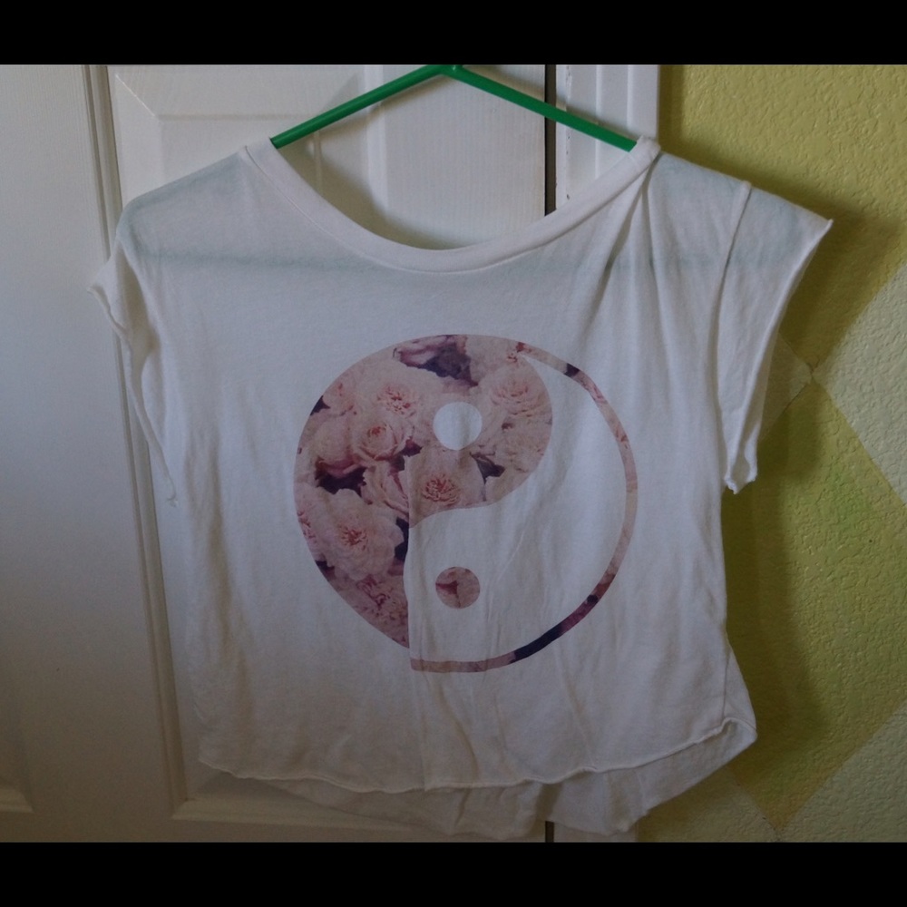 Brandy Melville Peace Shirt