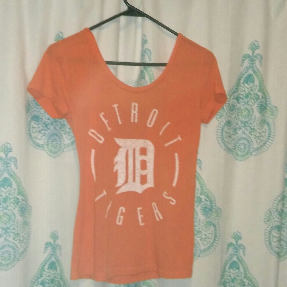 Detroit tigers pink shirt