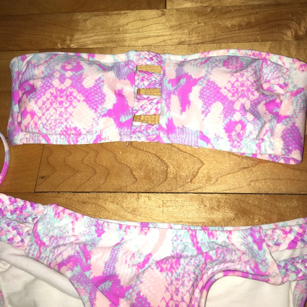 Strapless bikini