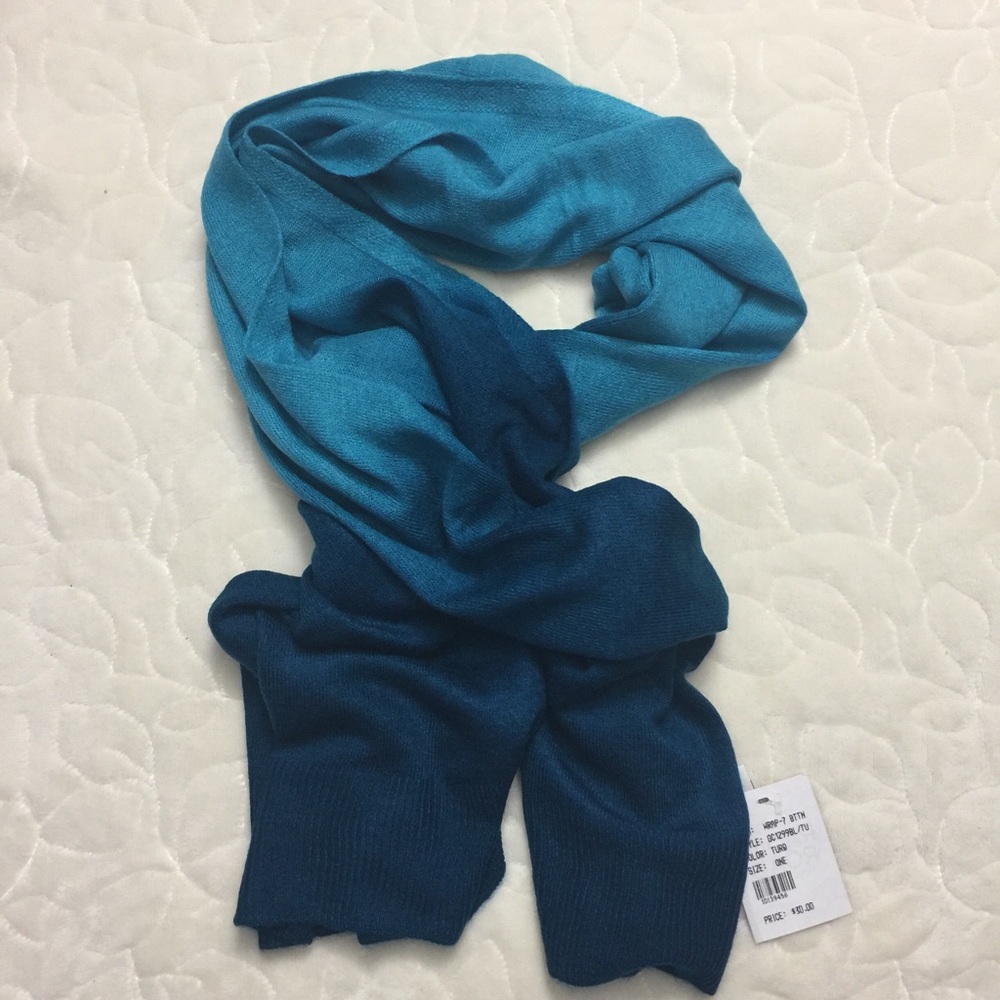 Teal ombré scarf with buttons
