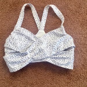 Sexy! Lululemon Wrap it up bra - Sz 4