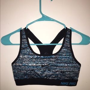 NIKE PRO Sports Bra