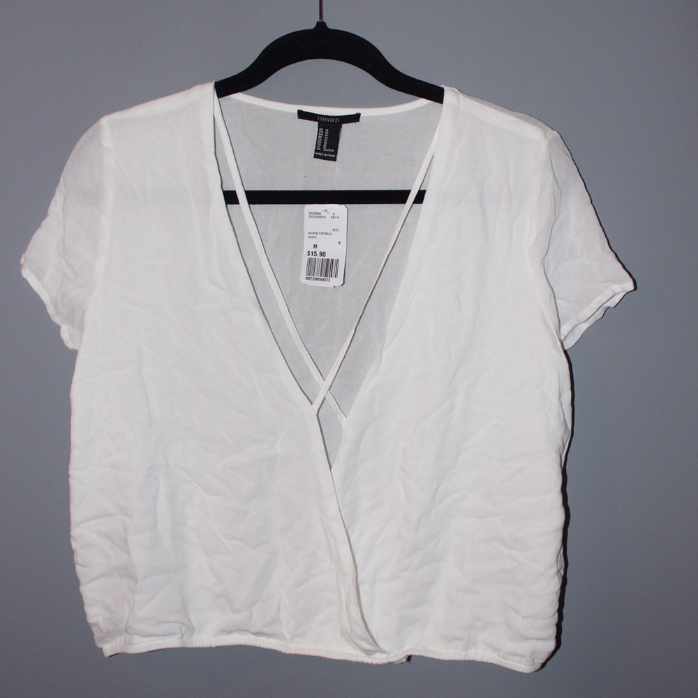 NEW WITH TAGS White Forever 21 Top