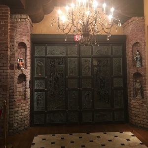 Meet your Posher, Javier