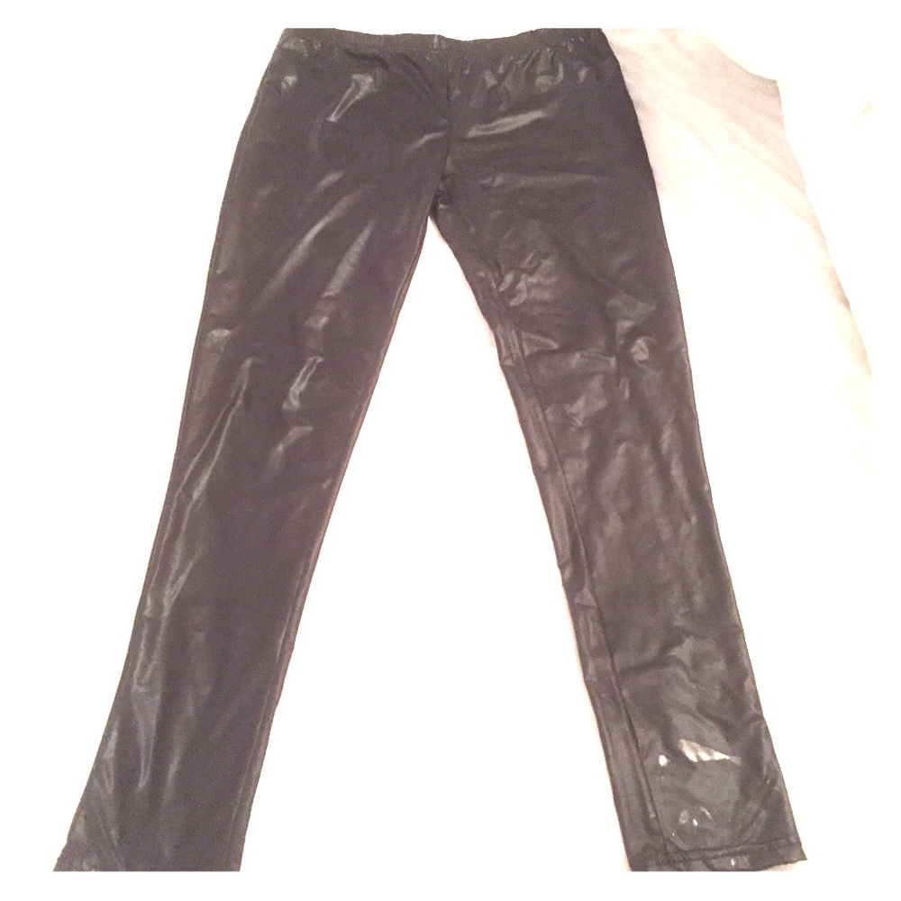 Leather look leggings