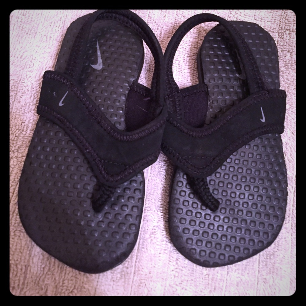 Nike flip flops