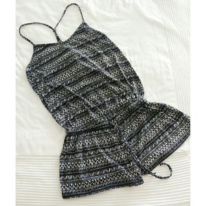 Ikat Romper