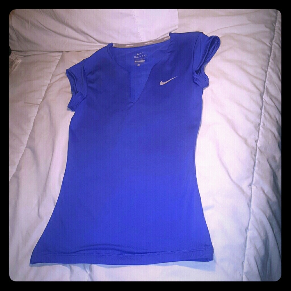 Nike dri-fit top xs 2/15