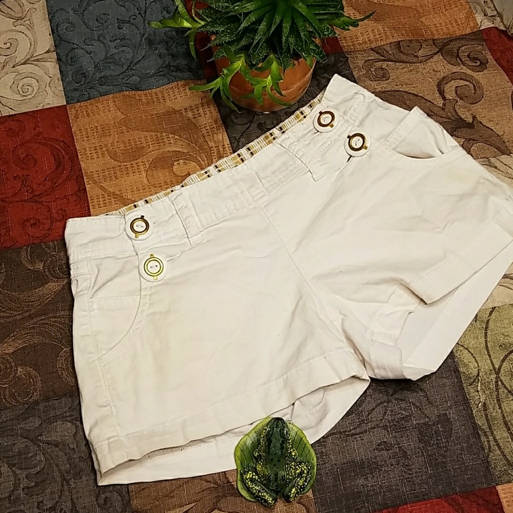 White cotton shorts