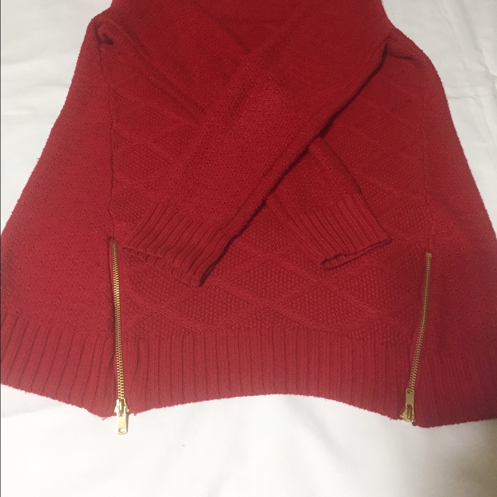 🌹BEAUTIFUL RED SWEATER 🌹