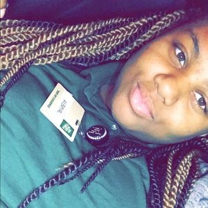 Meet your Posher, Jayneva