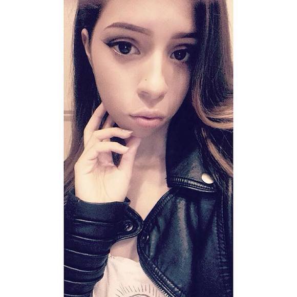 Meet your Posher, Laura - Picture 1 of 1