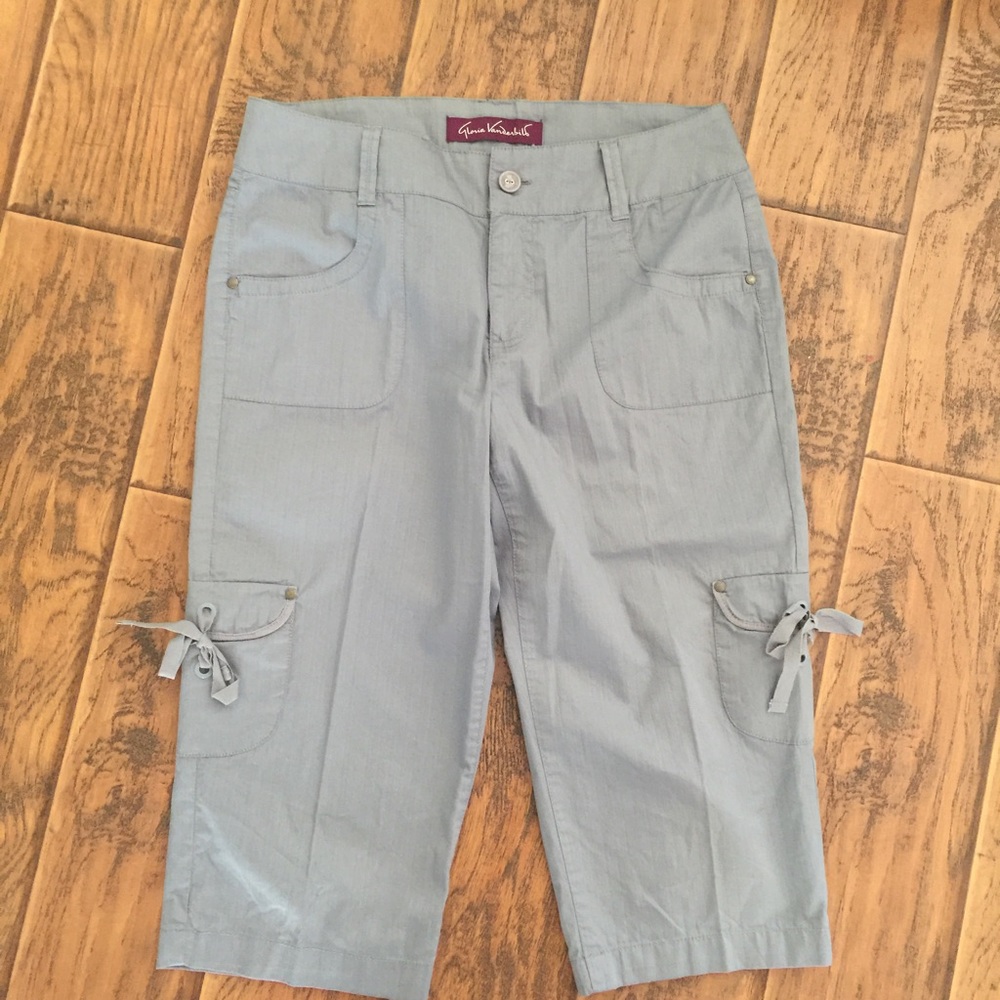 Gloria Vanderbilt New Capri Gray Pants,Size 6