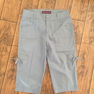 Gloria Vanderbilt New Capri Gray Pants,Size 6
