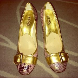 Micheal by Micheal Korea snake skin pump