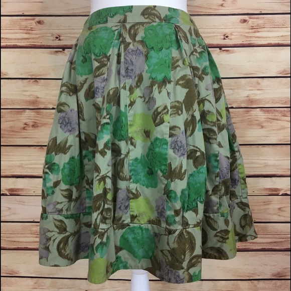 Anthropologie Dresses & Skirts - Anthropologie Green Full Floral Skirt Knee Length