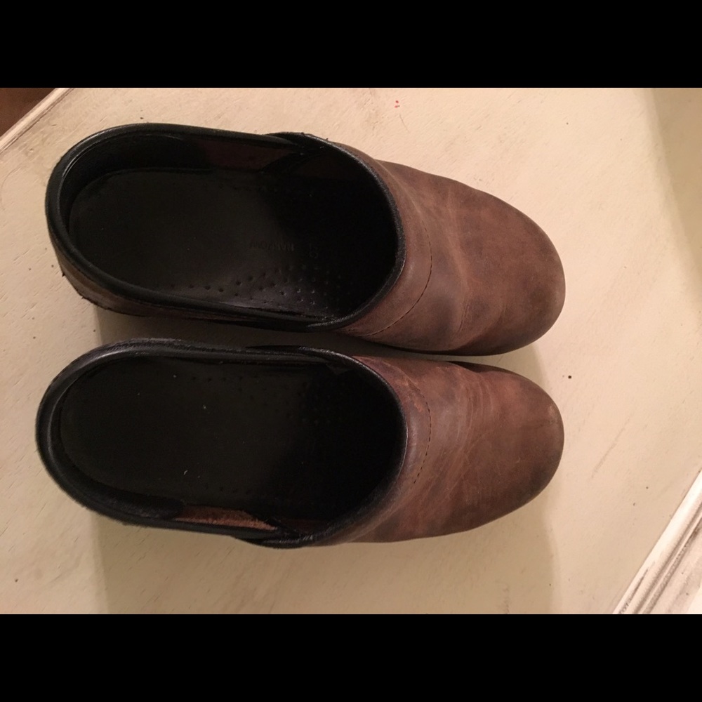 Clogs