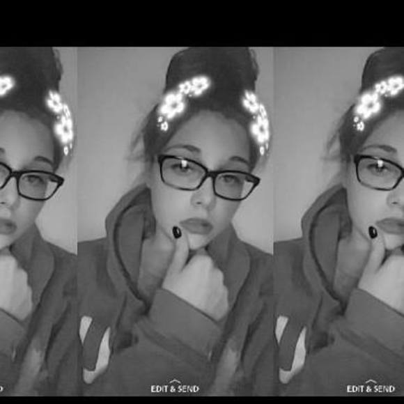 Meet your Posher, Katelyn - Picture 1 of 1