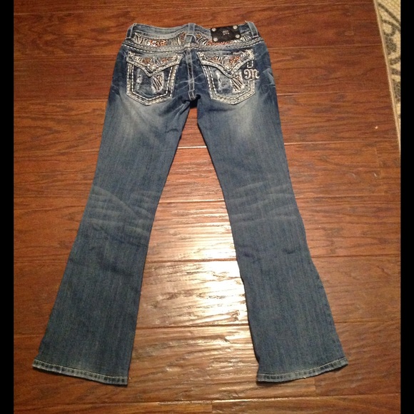 Miss Me signature rise boot cut Jeans. Size 27. - Picture 3 of 5