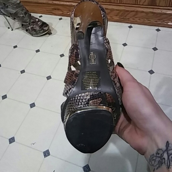 Jennifer Lopez Heels - Picture 2 of 3