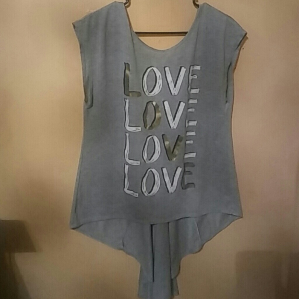 LOVE high-low shirt