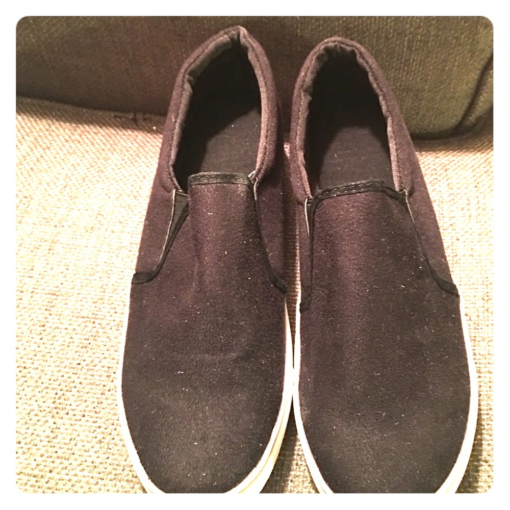 Black shoes and you never used size 38 or 8 us