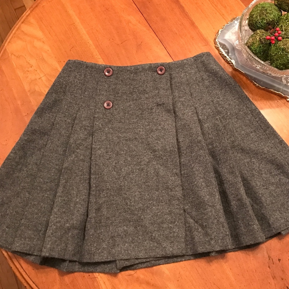 Vintage 100% wool pleated skirt