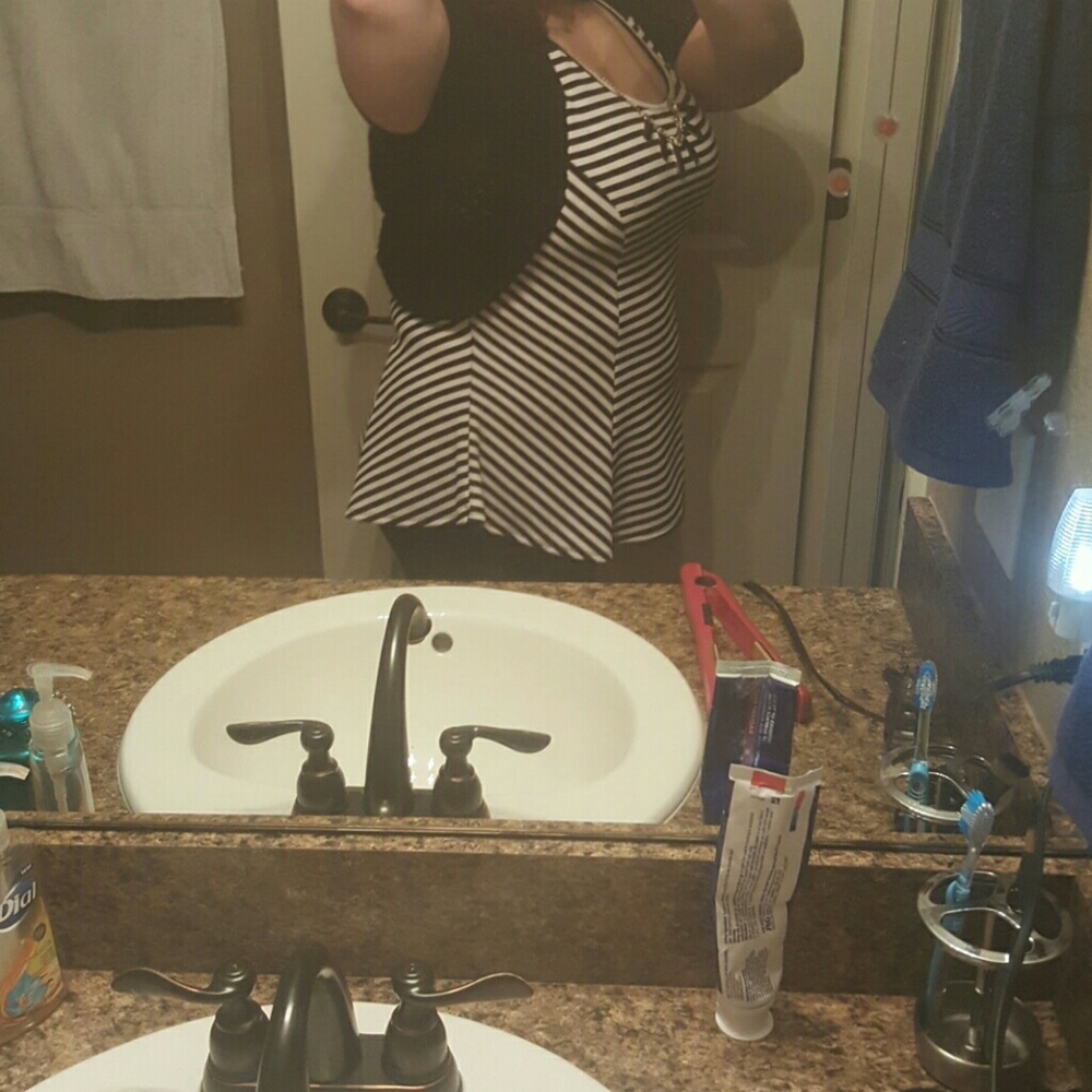 Plus size black and white top - Picture 3 of 4