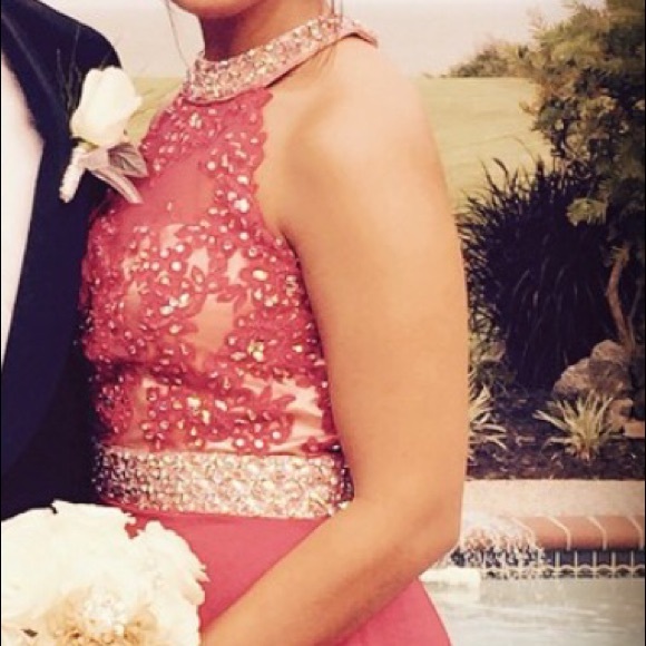 Formal dress - Picture 4 of 5