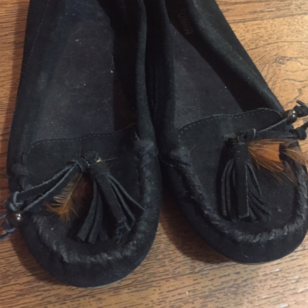 Black Minnetonka Moccasins