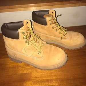 6 inch wheat Timberland's Women 8 Men 6