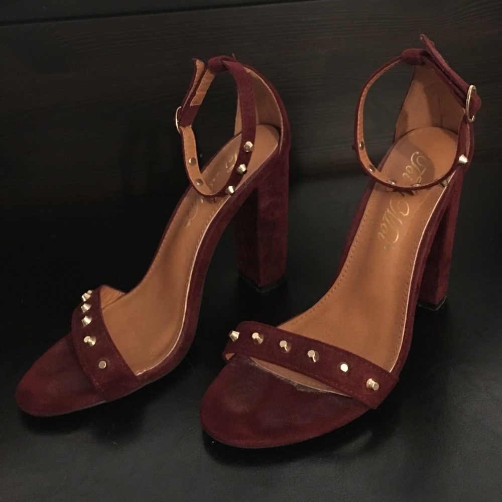 Burgundy chunky Heel with Gold Studs Lolashoetique