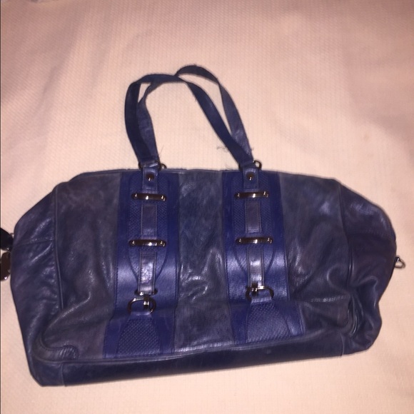 Terrific oversized navy Balenciaga handbag - Picture 2 of 2