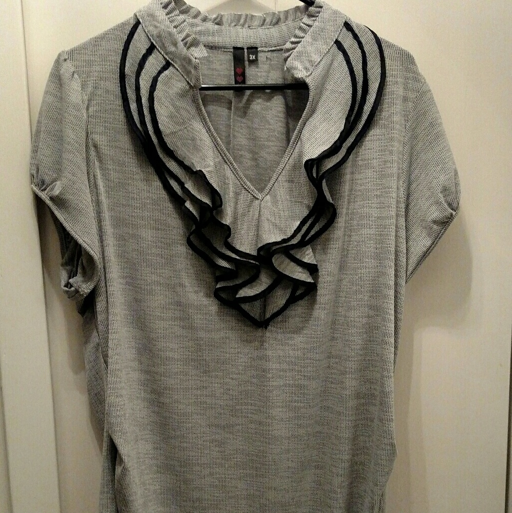 3Hearts by Target 3X Grey Ruffle Top