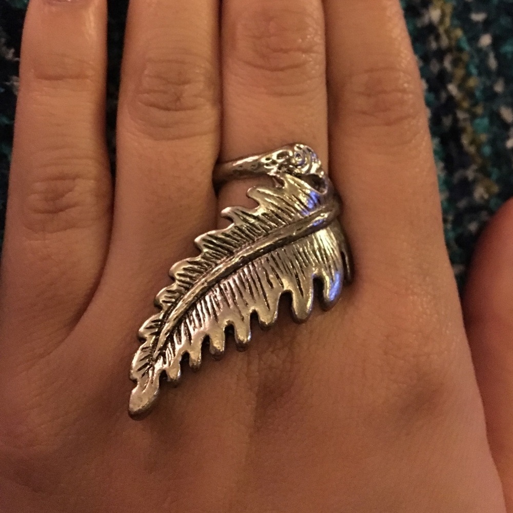 Silver leaf ring
