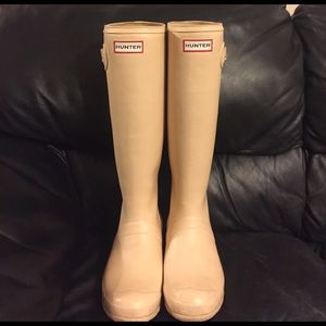 Rare biscuit color hunter rain boots
