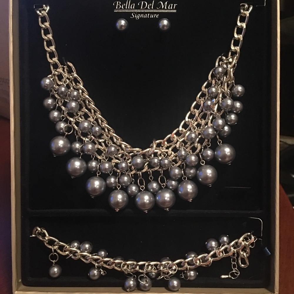 Bella Del Mar Expressions Collection Jewelry Set