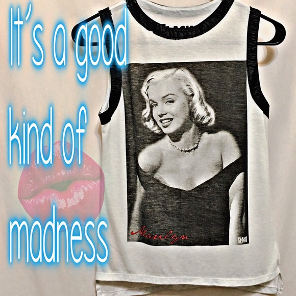 FlashBack Tops - 🔺BUNDLE BOOSTER🔺 Marilyn Monroe tank