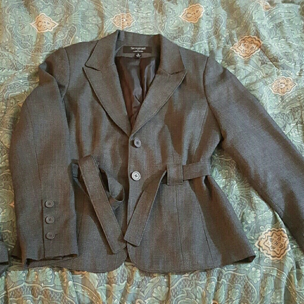Pant suit