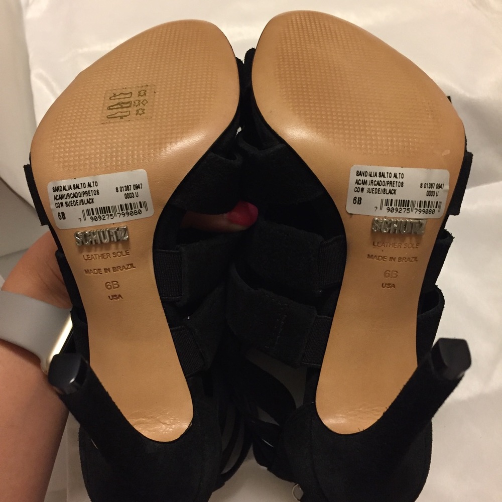 *SOLD* 🎉HP!!!🎉 Schutz Marva Suede Heels - Picture 7 of 8