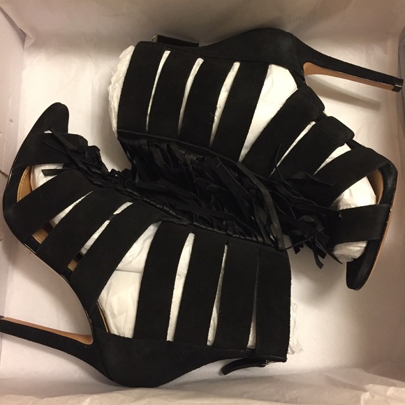 *SOLD* 🎉HP!!!🎉 Schutz Marva Suede Heels - Picture 4 of 8