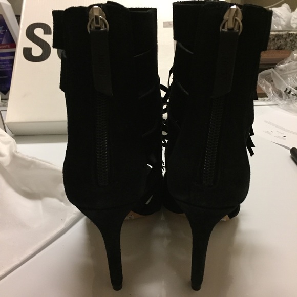 *SOLD* 🎉HP!!!🎉 Schutz Marva Suede Heels - Picture 5 of 8