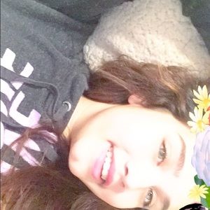 Meet your Posher, Courtney