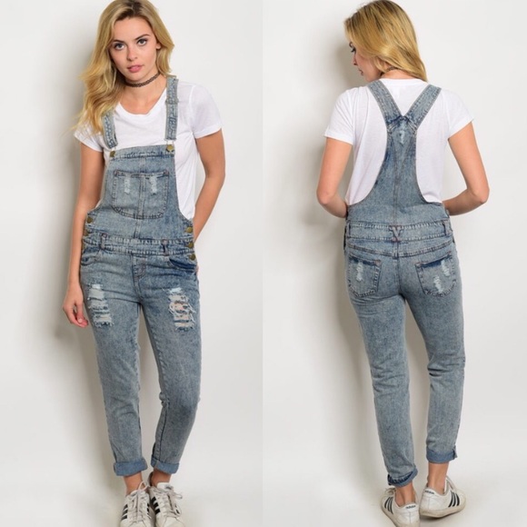 ๐CLEARANCE๐ Denim Destroyed Distressed Overalls - Picture 2 of 4