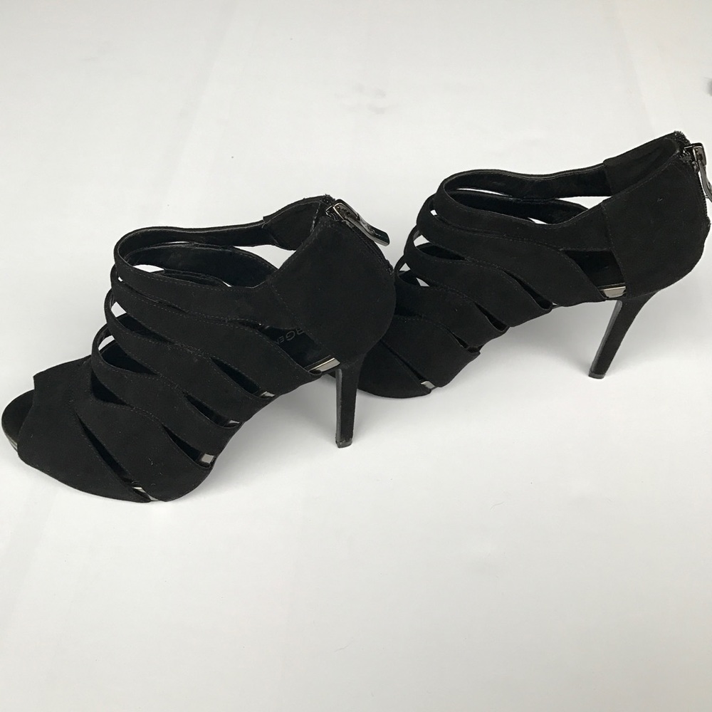 {🙃BCBGeneration} black heels - Picture 5 of 5