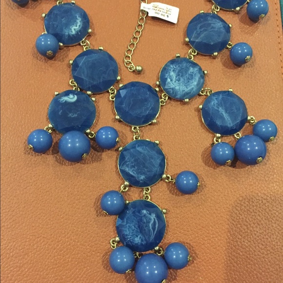 NWT Large blue bubble necklace - Picture 2 of 2