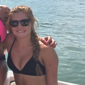 Lululemon swim suit top