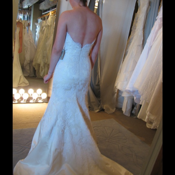 Jim helm wedding dress - Picture 2 of 3